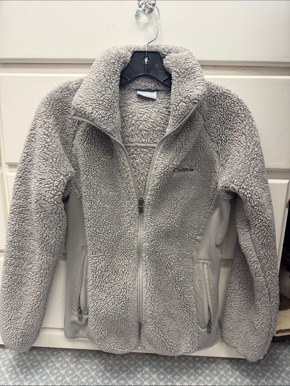 Columbia Women's Light Gray Teddy Sherpa Jacket
